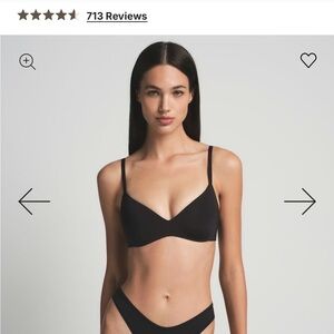 SKIMS wireless form push up Black Bra